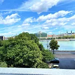 Danube View With Terrace * بودابست