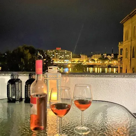 Danube View With Terrace * 부다페스트